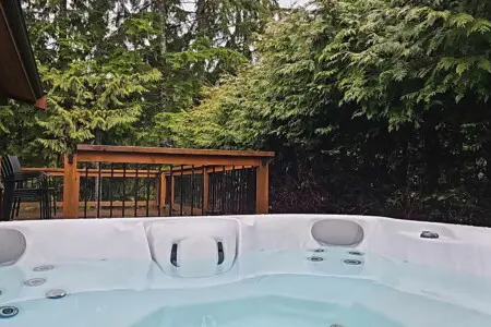84 Hot Tub