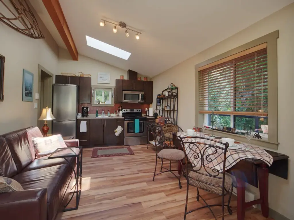 0240245e dbd2 4a HbqVq