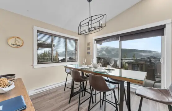 0b276dc6 995e 4e vj74w