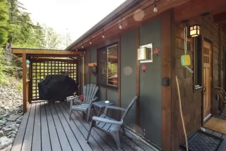 0d6808d6 dad8 4b thRRk