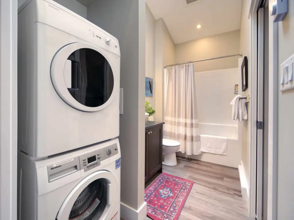 11c27af4 d655 4a gYhKX