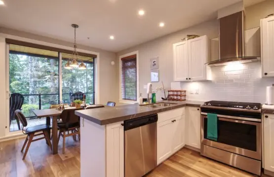 142892e3 0ba8 49 NpRI5