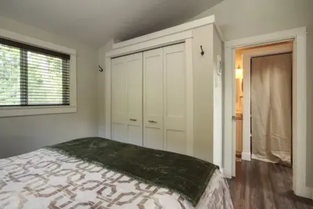 15f8b51b 627a 44 ry 8K