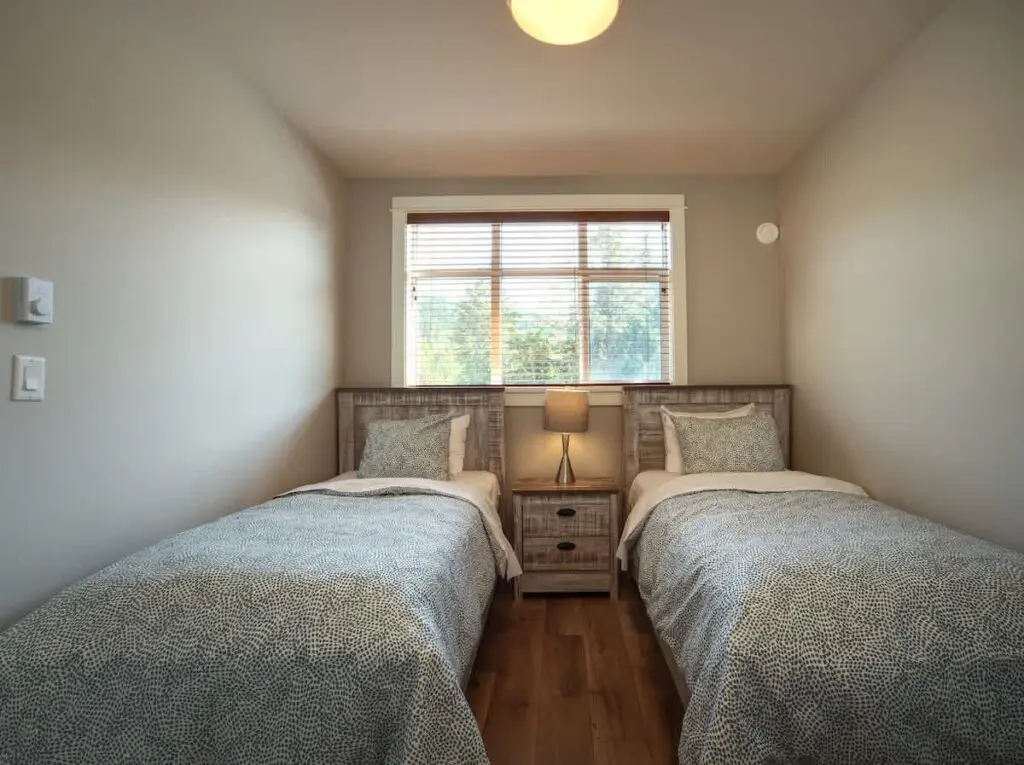 187e8217 b7a8 4f tl68Q