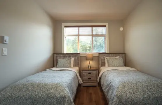 187e8217 b7a8 4f tl68Q