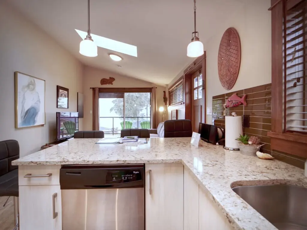 19d32209 abc9 47 q7FOj