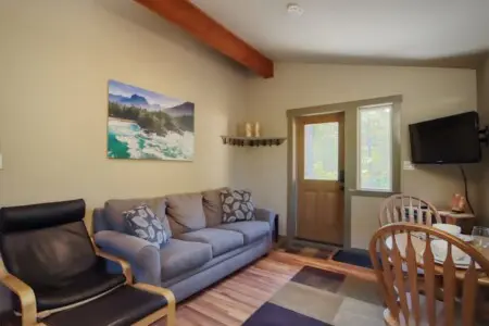 1bd91edb fc3f 42 XVIyA