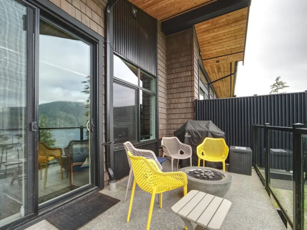 215b50b0 8656 44 cGM9m