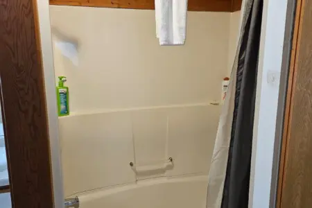 26980c17 9ea5 44 6rOjq