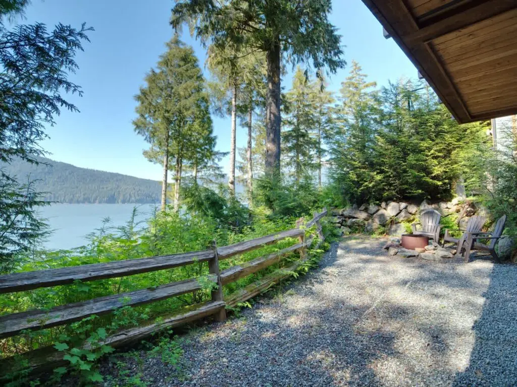 2a439b58 c606 4a IcSbK