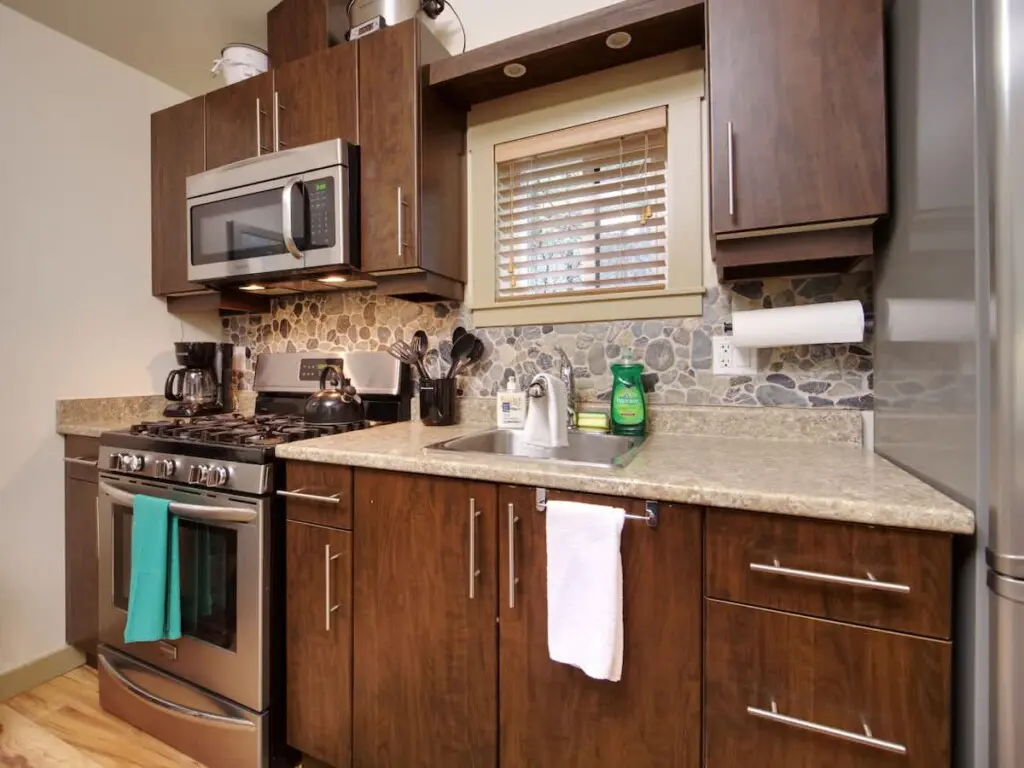 2c42d687 1085 40 IkyxV