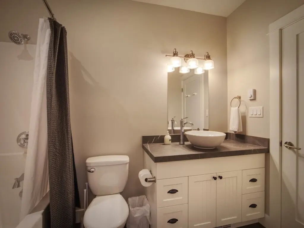 2d360879 a0f4 45 tVvgr