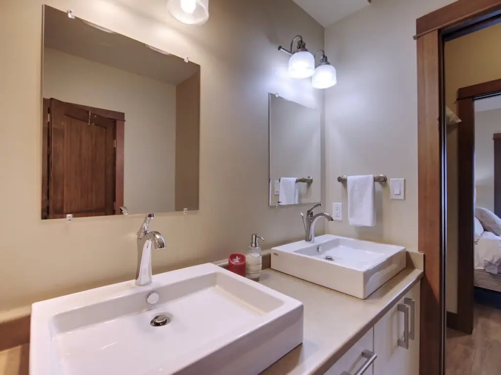 2e8a2bab e2fc 41 d X5c