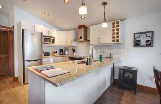 309f261b 7f76 44 QOiaE