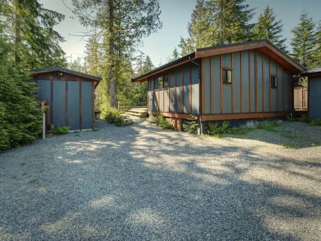 39e31344 660a 43 5L1Q3