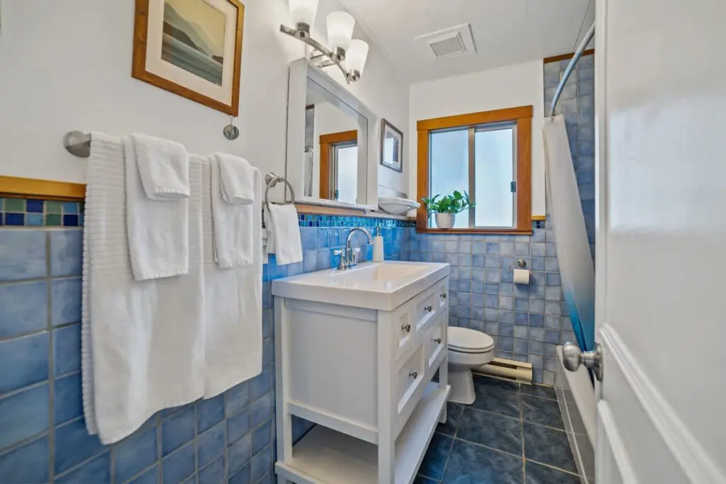 3fa41caa fb26 4a uWHHy