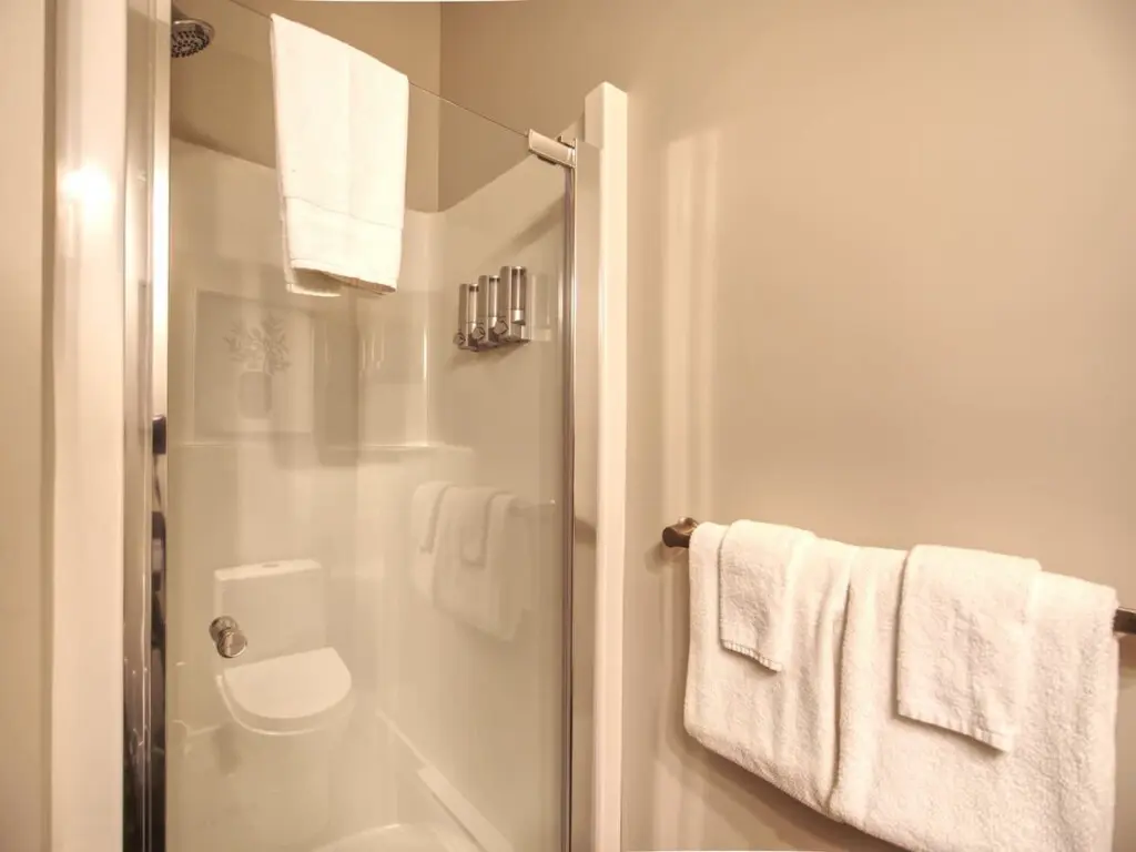 42d6e8e0 aa65 4a GMwdA