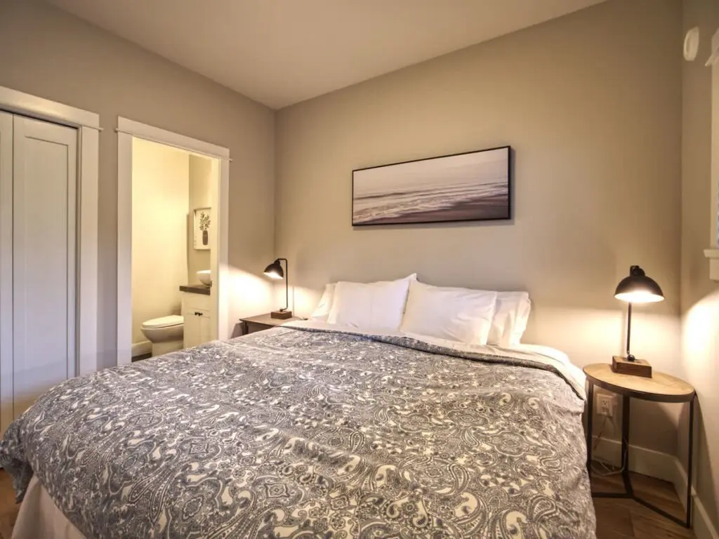 42e05f30 b133 48 tFsqn