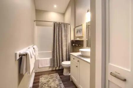 44bb4e26 3463 4d EE4 s