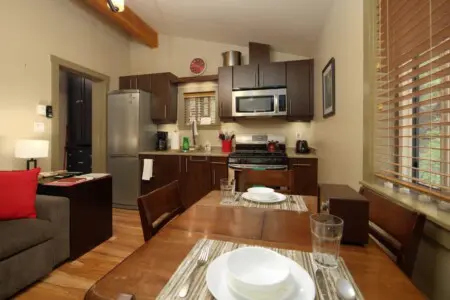 4cdc2e4f df66 40 mlFX1