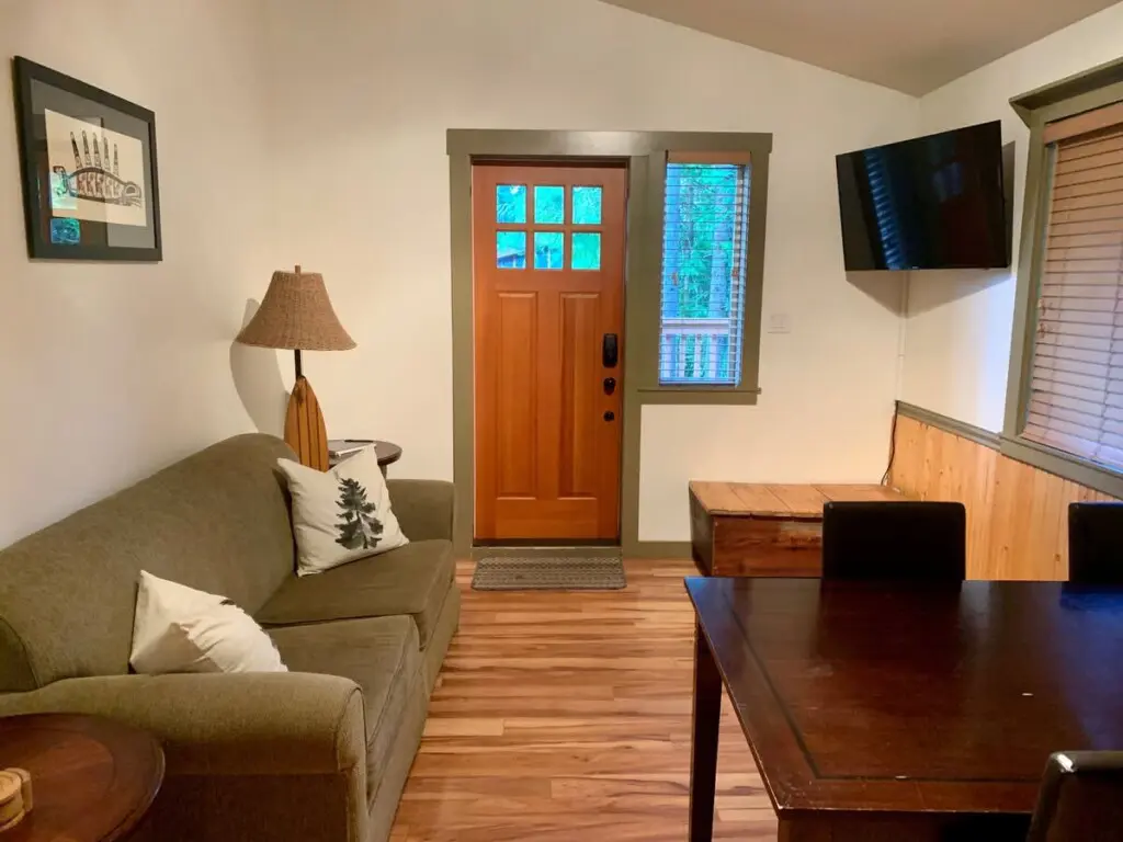 4eb953f1 5baf 46 G7T1F