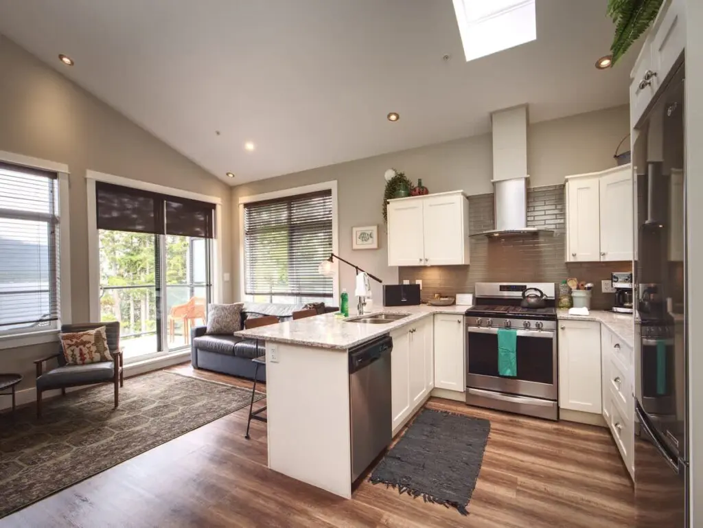 4f97f64d 6b43 48 fVAj8