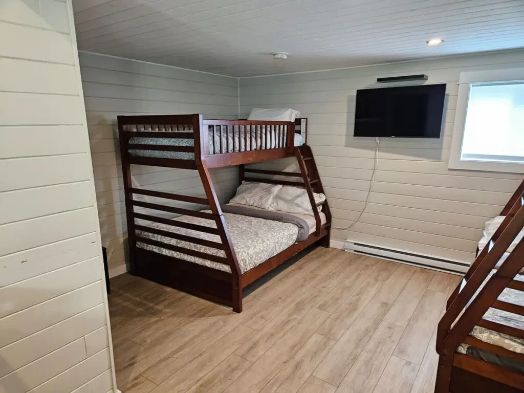 5ac74954 da3a 44 3JVnw