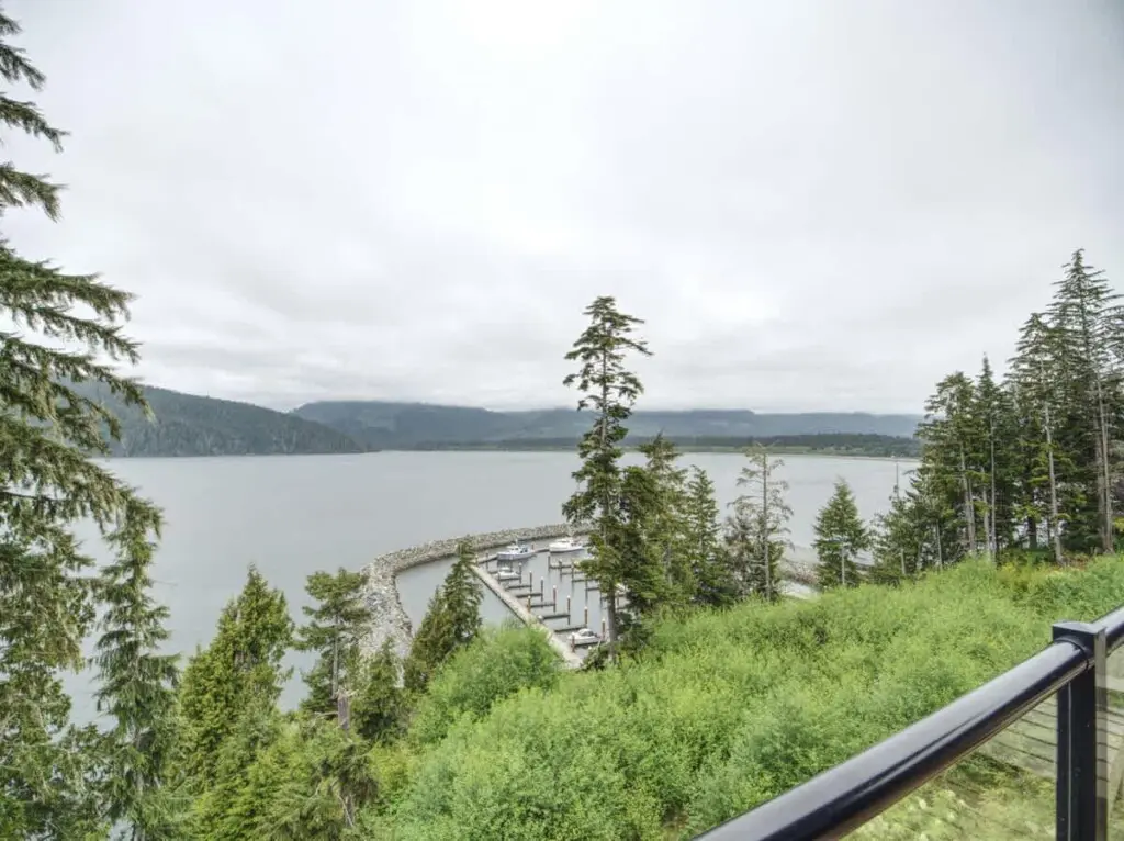 5b06a1ef 66fe 4b pA4e9