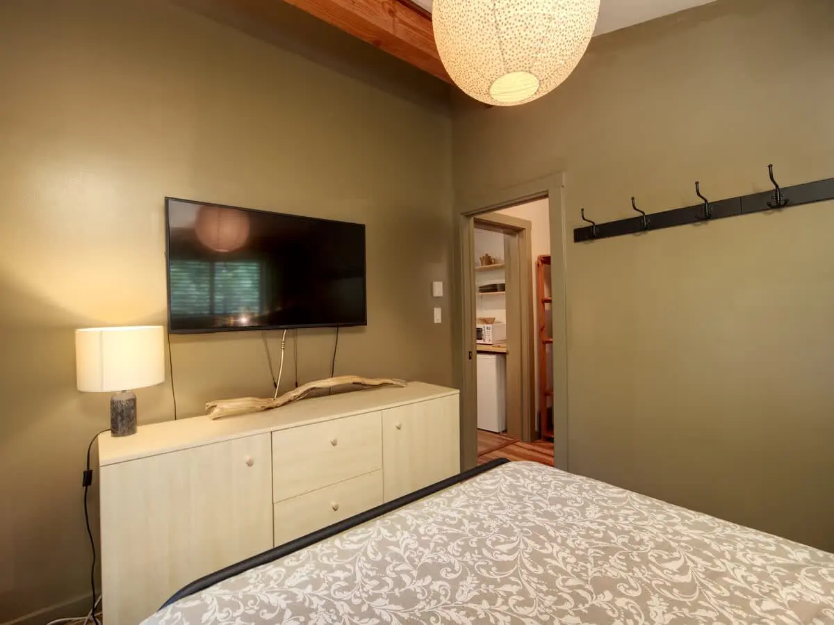 5b1c42cd be17 41 z CDa