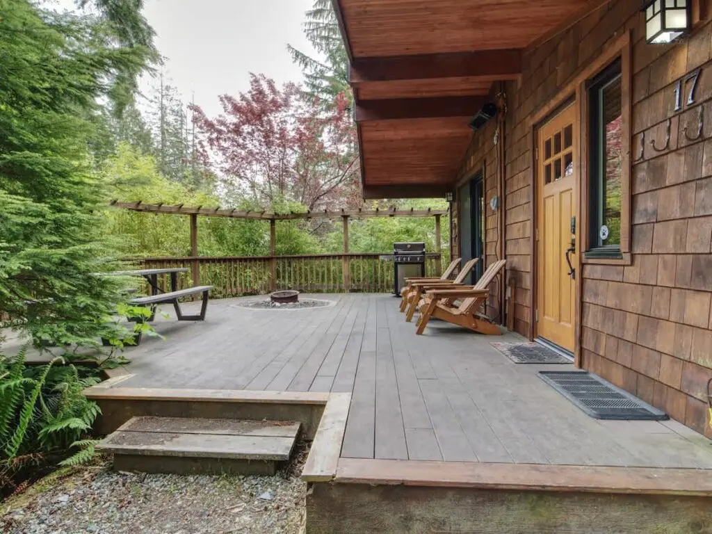 5cdf9dc6 950a 4b wO8km