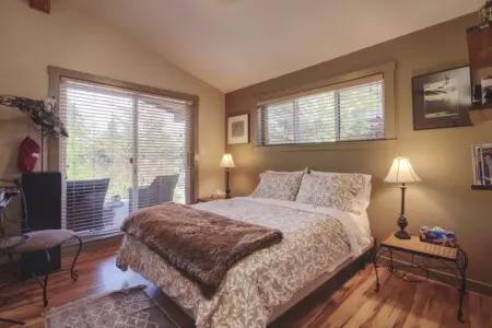 606b0819 fd92 4b Edhwe