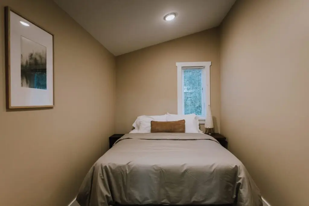 648c5a51 8984 43 ithvc