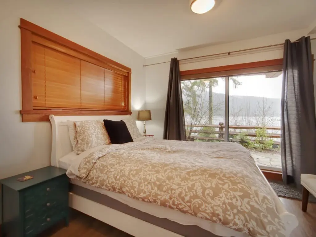 6b987732 cdba 46 vuajp