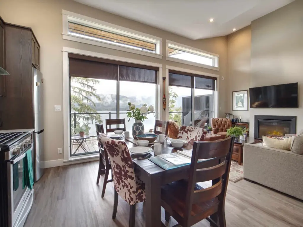 6c78d97b 4090 44 aPya3