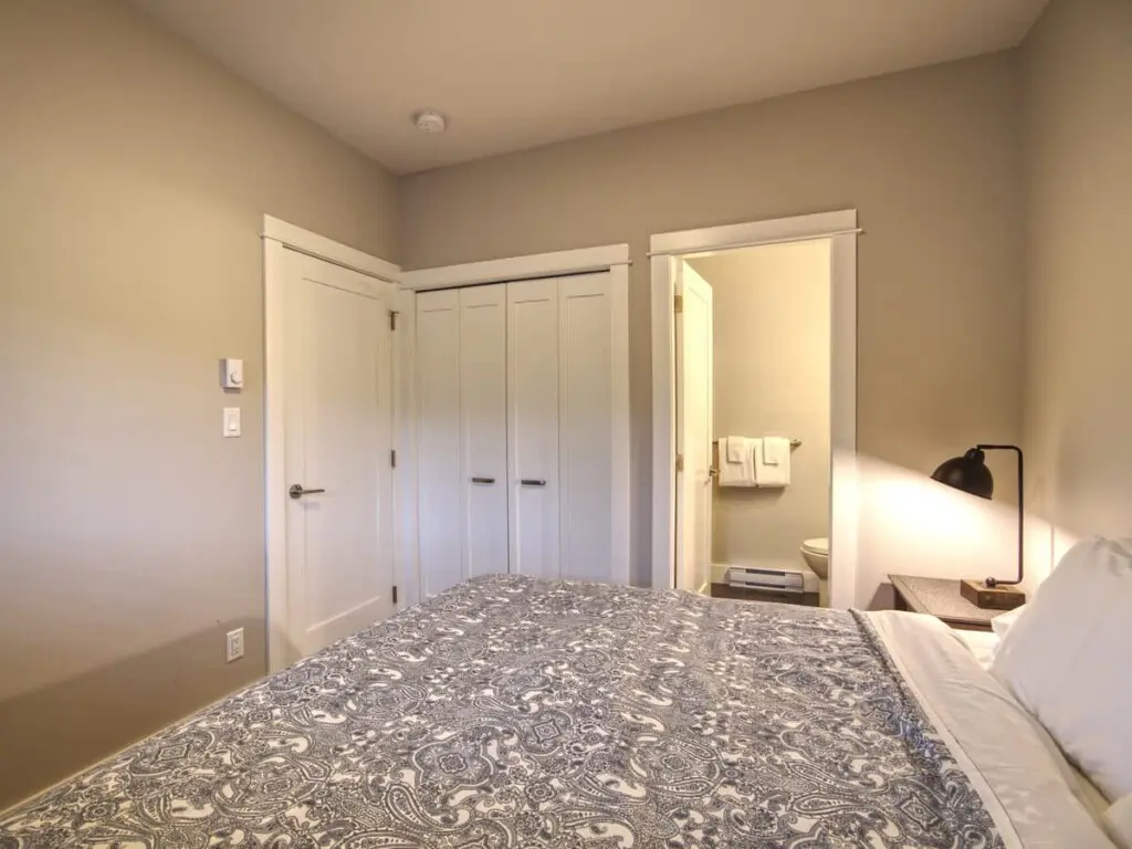 6dd69f85 8176 46 7 2Zo