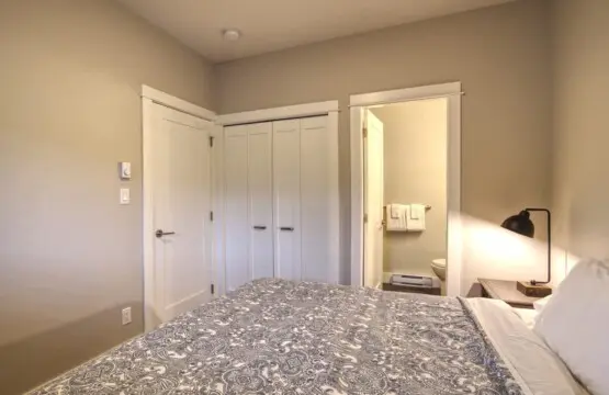 6dd69f85 8176 46 7 2Zo