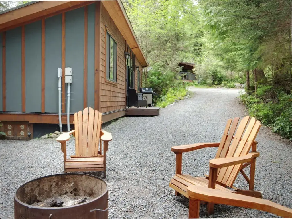 7575b858 03c8 4e 1cEkr