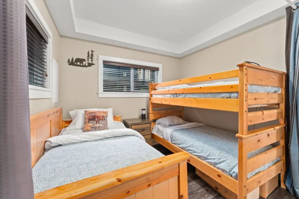 78401525 8897 43 bF9y5