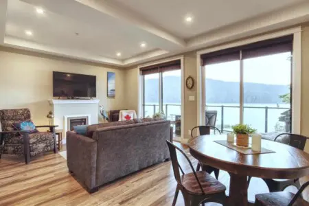 7866eca8 e1bc 4c STt2x