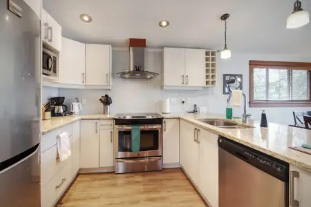 7a43a4fb f843 4e o8IBd