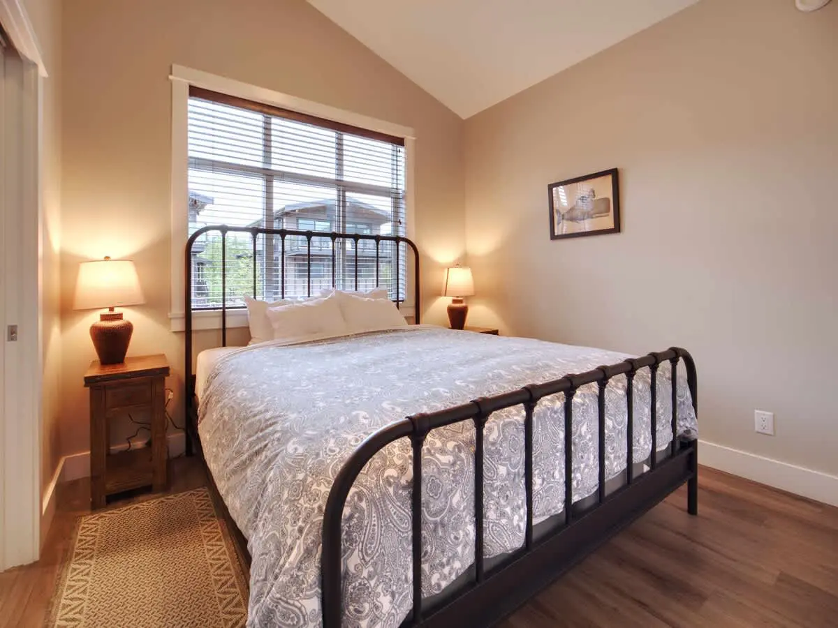 7b2f25d6 40d9 48 41euV