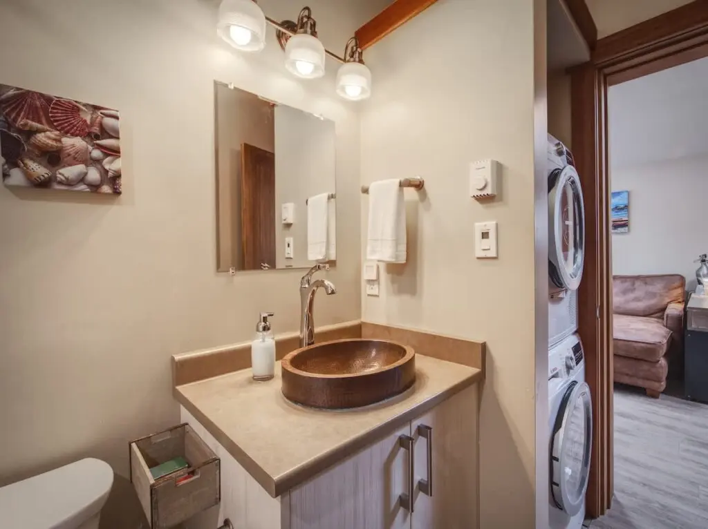 7c99542f 6f01 4d U8yMt