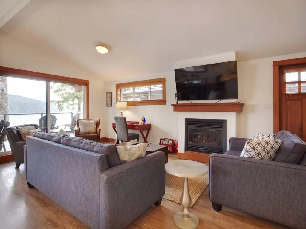 7d188fe8 b3d4 4a ITCFQ