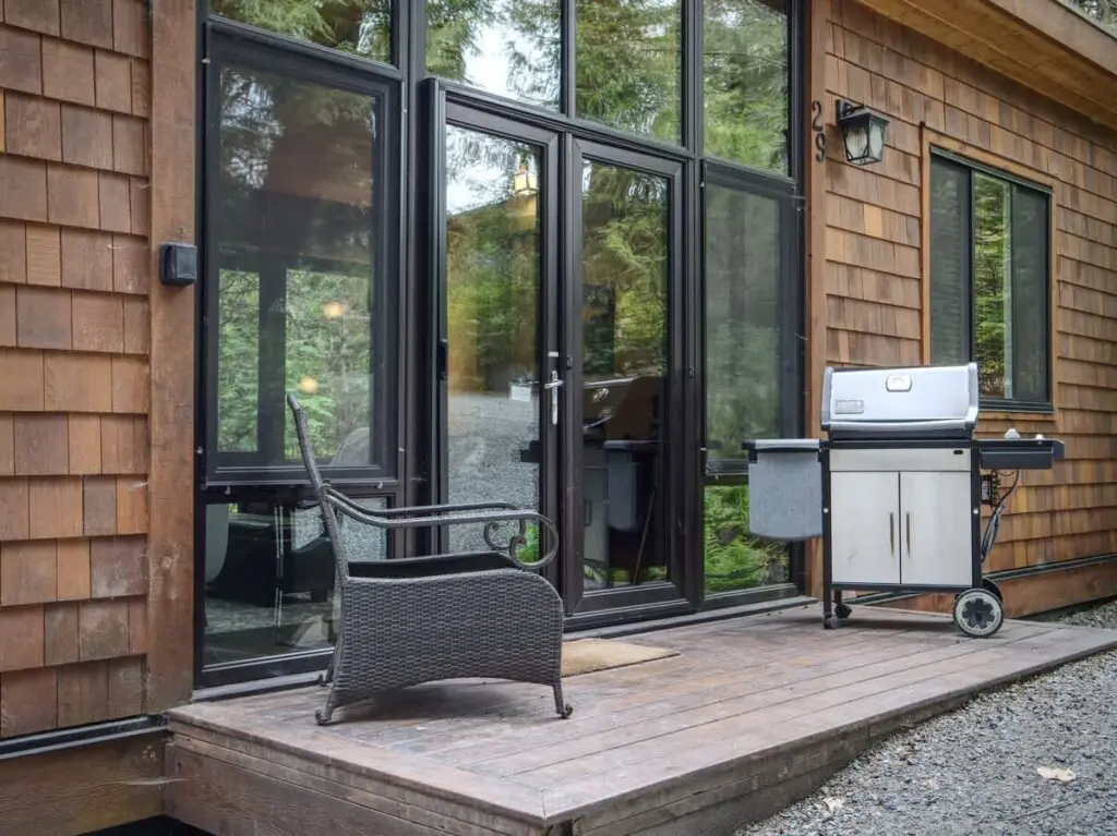 8218e0d0 4031 4c TV4Gs