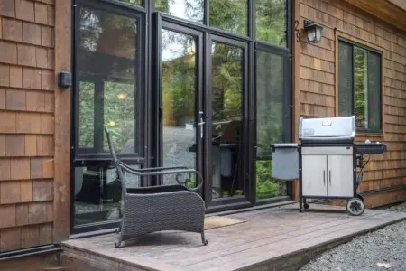 8218e0d0 4031 4c TV4Gs