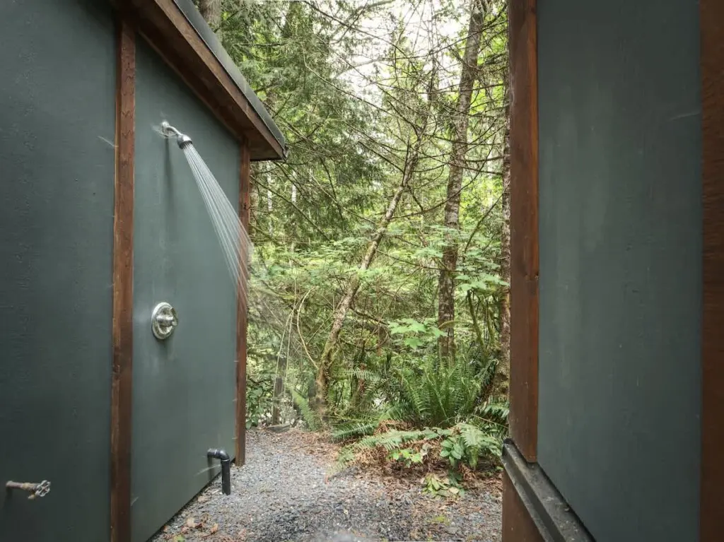 82a89065 3594 44 RhI4R