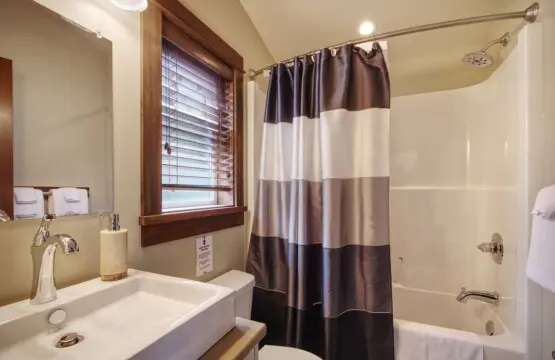 837eca46 f881 41 R6uPD