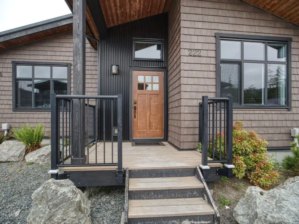 84092764 81c2 46 gG8FW