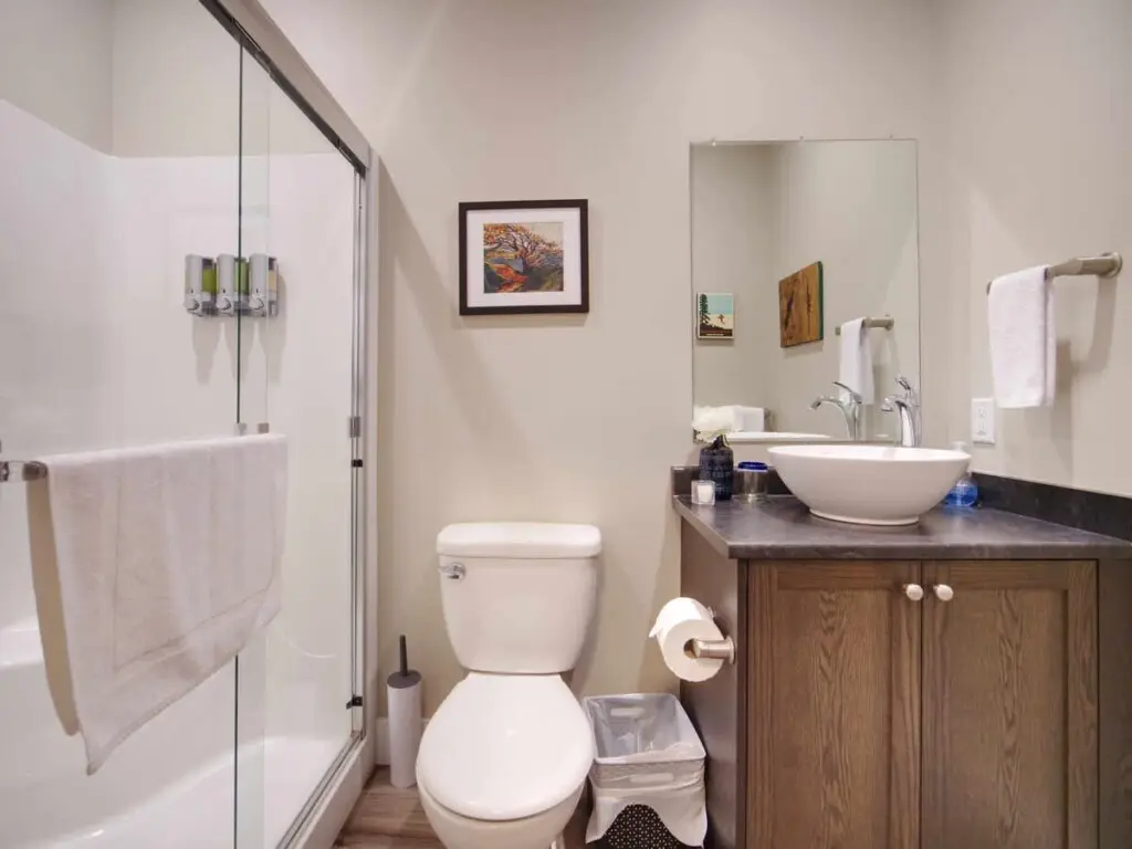 85a8370d 7b7a 42 d5Jja