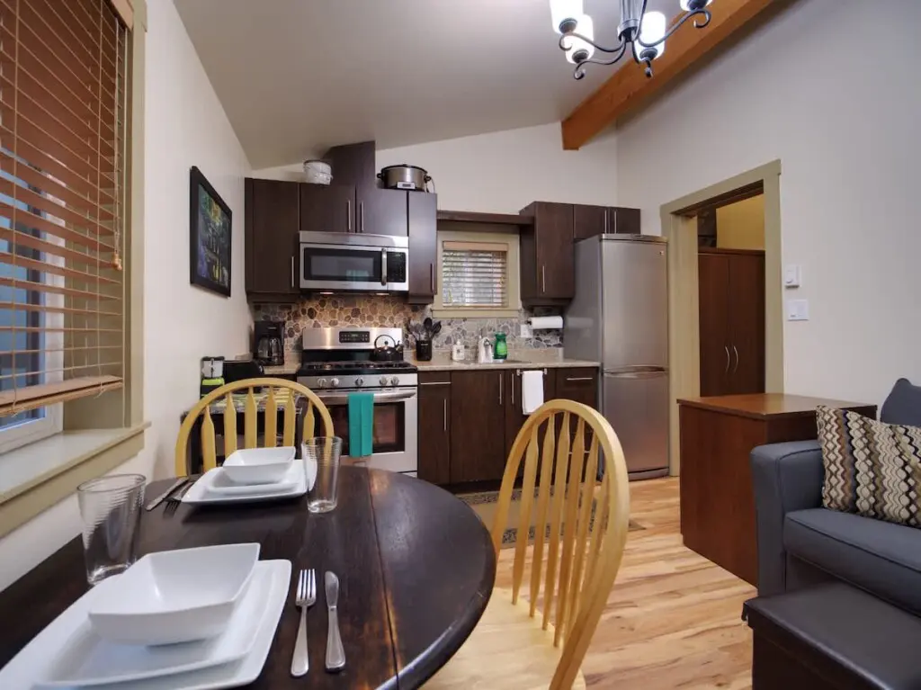 877c335b 6b79 42 2PMwo